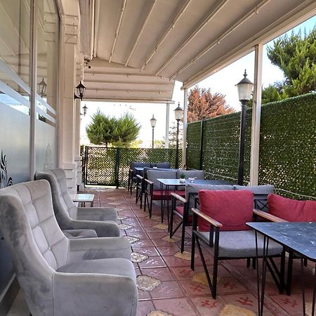Ottoman Istanbul Airport Otel Esterno foto
